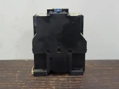 USED TELEMECANIQUE LC1D3201F7