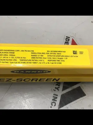USED BANNER ENGINEERING SLSVAE30-1050Q8