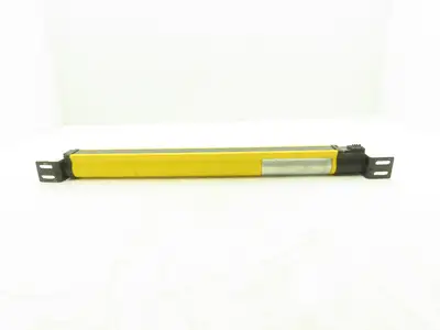 Allen Bradley 440L-T4J0480YD Light Curtain Guardmaster Transmitter Ser A Rev A
