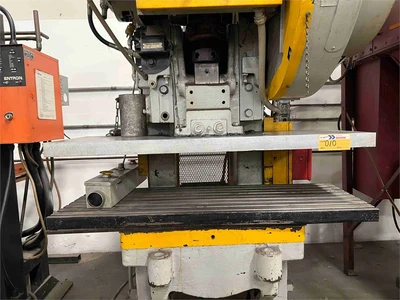 Used PERKINS 550-B Gap Frame (OBS) Presses California US | MachineryMax #1399176