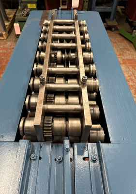 Lockformer 8900 Cleatformer with Pittsburgh and 3-in-1 Clinch Collar Rolls