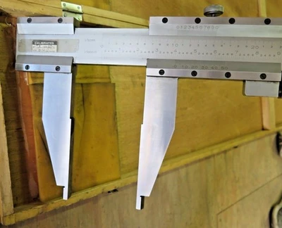 Vernier Caliper 0-60" / 0-1500mm Wooden Case Heavy Duty
