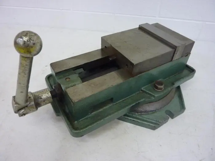 Used METAL FABRICATOR TAV-150A Clamps Michigan US | Ideal Machinery #690449