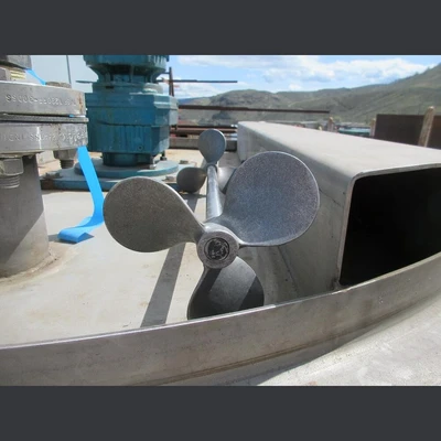 500 Gallon Stainless Steel Tank With 5HP Mixer