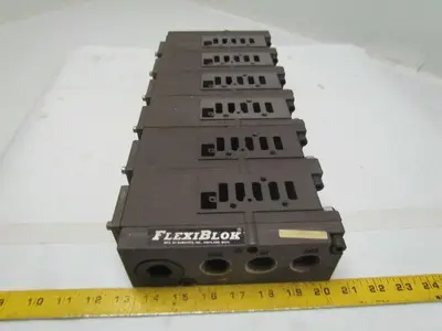 Numatics Flexiblok 005-131B 6 Manifold Blocks w/2 End Caps 1/4" NPTF Mark 15 Ser