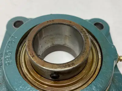 USED DODGE 4-BOLT FLANGE BEARING F4B-SCAH-111 1-11/16" BORE