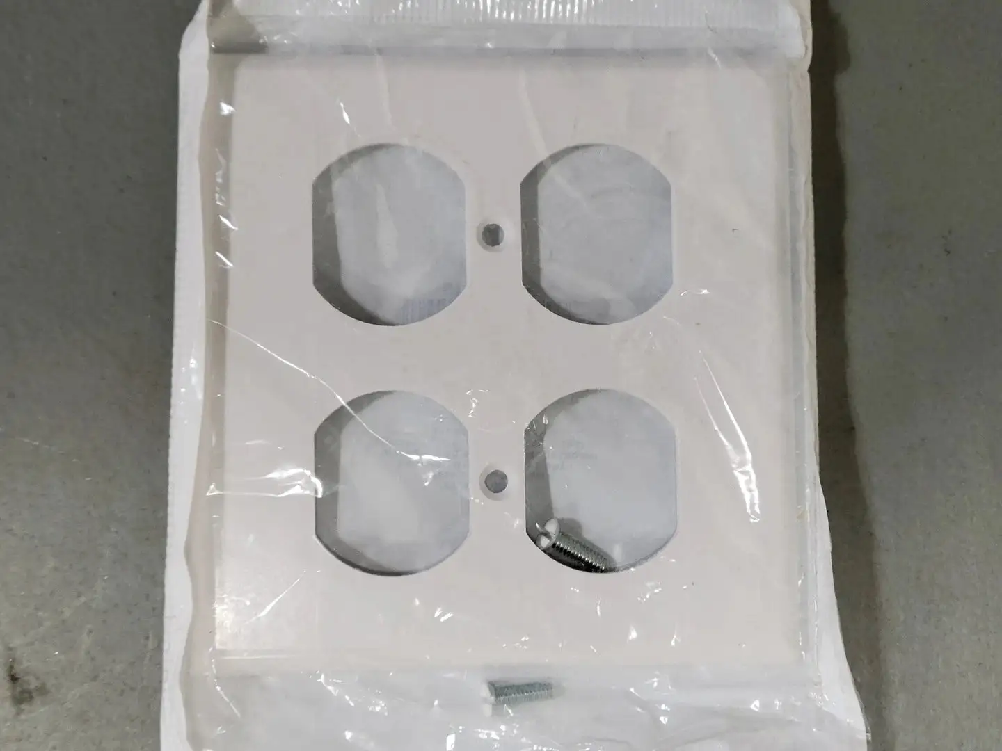 USED LEVITON 001-88016
