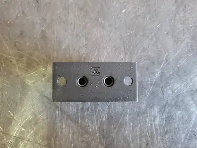 Tube Clamp, 2.5" x 1.2" x 1.4"