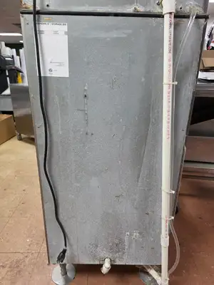 Used Hoshizaki Used Hoshizaki B-300PF 22" Ice Machine Storage Bin 300 lb - FG8 Restaurant Storage Containers Illinois US | Falcon Restaurant Supply #1373781