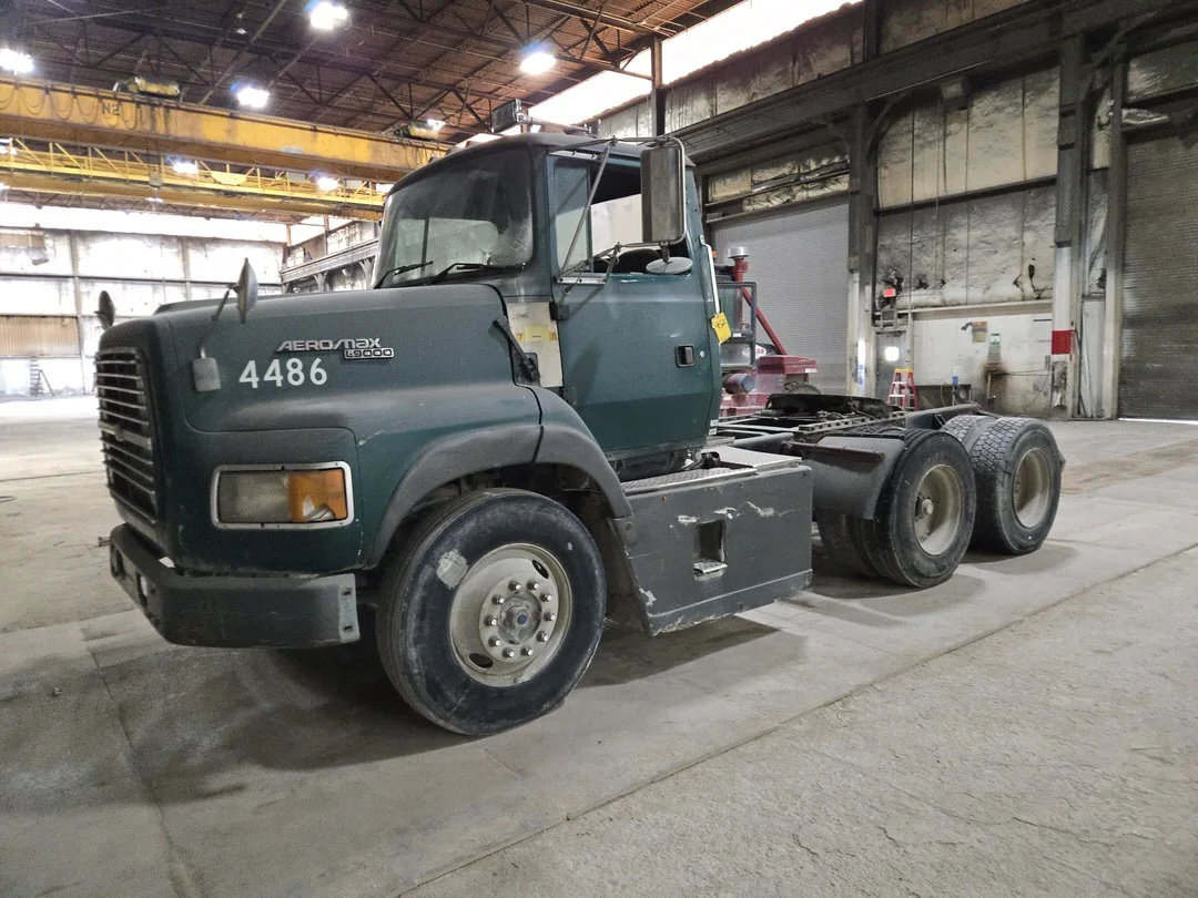 1995 Ford Aeromax L-9000 Yard Tractor, 634,335.5 Miles Indicated (LOCATION: Batavia, OH)