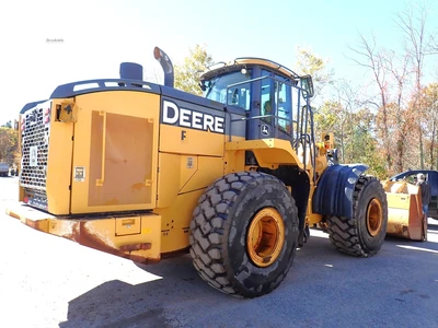 Used 2019 DEERE 824KII Wheel Loaders Massachusetts US | Brookside Equipment Sales #1422136