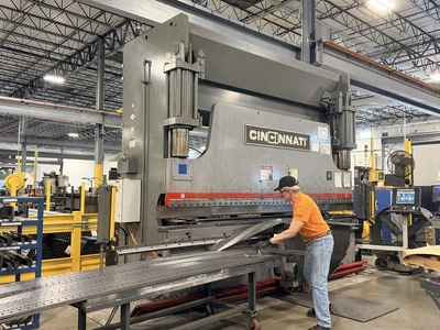 2017 CINCINNATI 230PF+12 Press Brakes | Tight Tolerance Machinery (2)