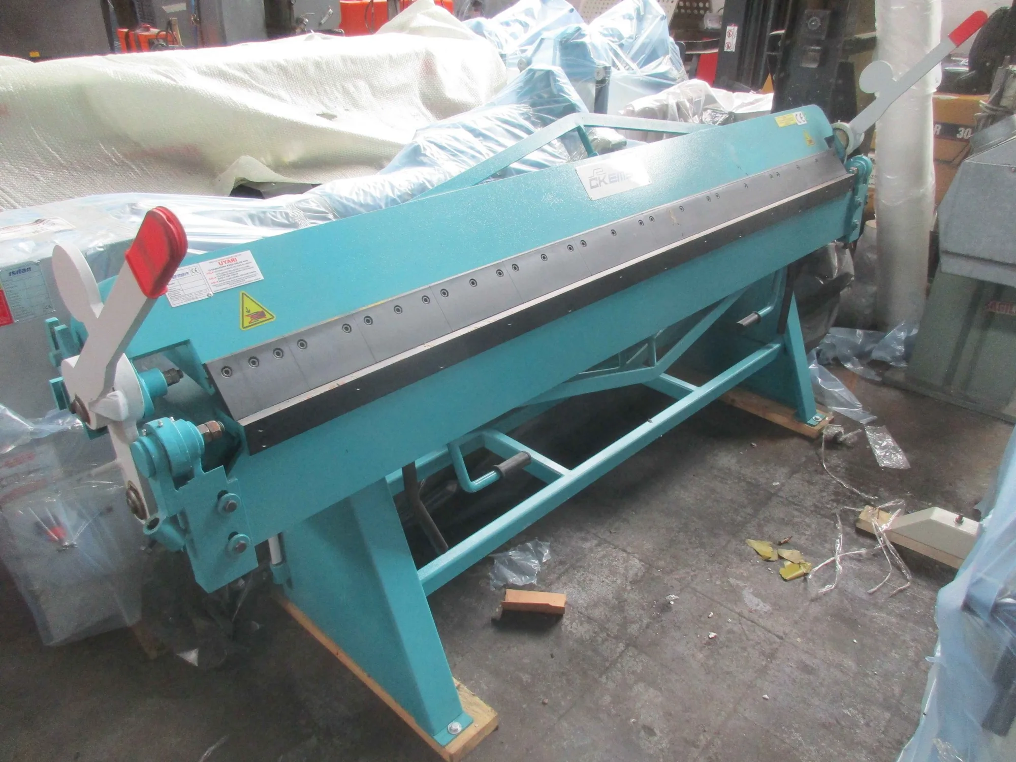 New 2.5m box pan folder