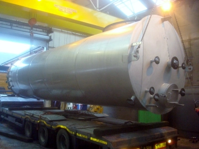 60,000 L S/S Enclosed Tank
