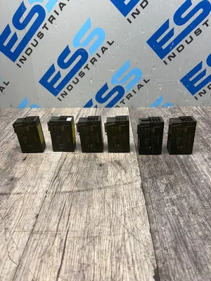 SIEMENS 6ES7 138-4FA04-0AB0 Electrical/PLC/Automation | ESS Industrial Equipment Sales (5)