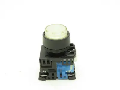Fuji Electric Illuminated Pushbutton White Momentary 22mm 250V 6A Lot of 8