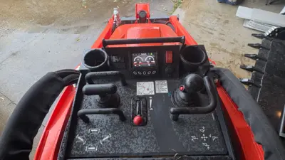 USED 2025 Kubota SCL1000