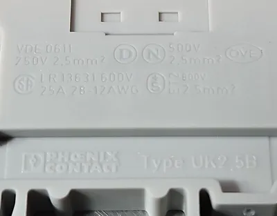 PHOENIX CONTACT UK 2,5 B TERMINAL BLOCK. Box w/50. Loc3D-11