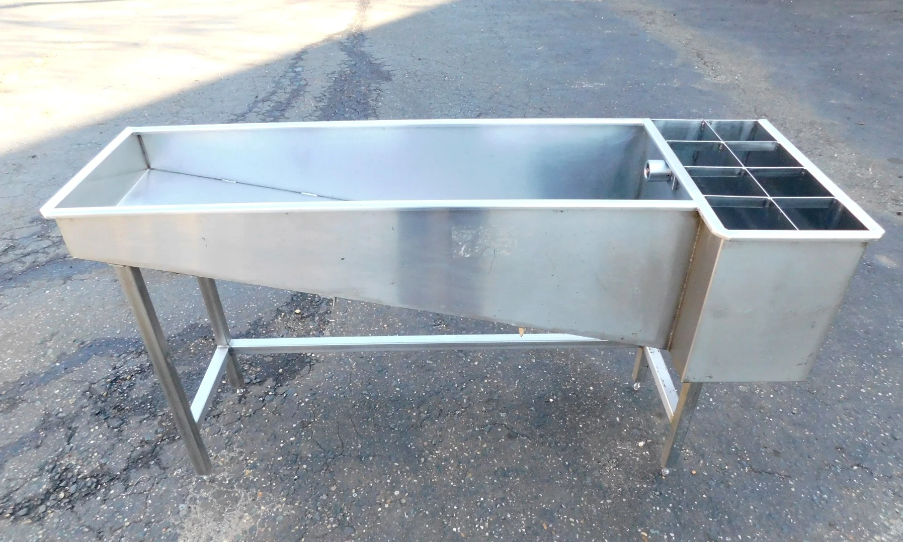 USED FILTERING TANK 40 GALLONS