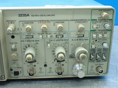 USED TEKTRONIX 2235A