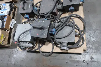 4 PALLETS OF ASSORTED ELETRICAL