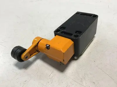 USED SIEMENS 3SE3 120-1GW-Z