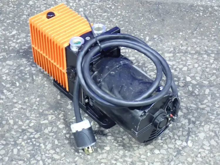 Used ALCATEL 2008A Vacuum Pumps Ohio US | HGR 24 #727789