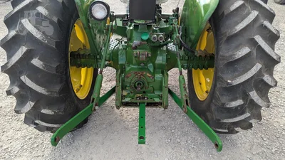 USED 1976 JOHN DEERE 2040