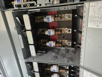 1600 Amp 480 volt Main Disconnect w/ 5 Breakers