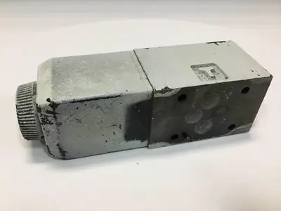 USED VICKERS DG4V-3-2AL-M-U-HL7-60