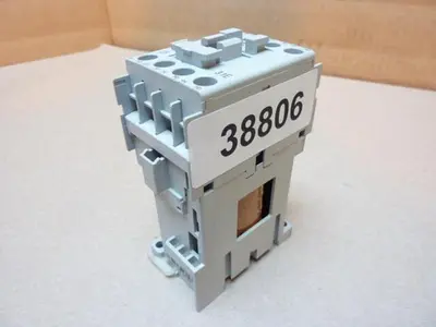 USED ALLEN BRADLEY 700-CF310D SER A