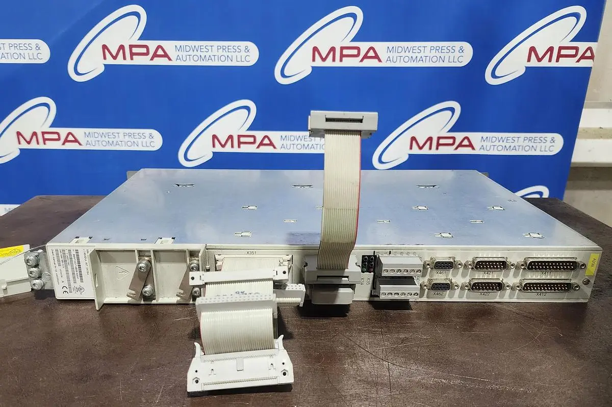 USED SIEMENS 6SN1118-0DM33-0AA1