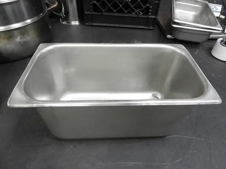 Used Isaac Peoria Used 1/3 Size Stainless Steel Steam Table / Hotel Pan - 6" Deep C IP Steam Pans Illinois US | Falcon Restaurant Supply #1376566