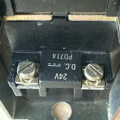 USED ALLEN BRADLEY 700DC-P1000Z24