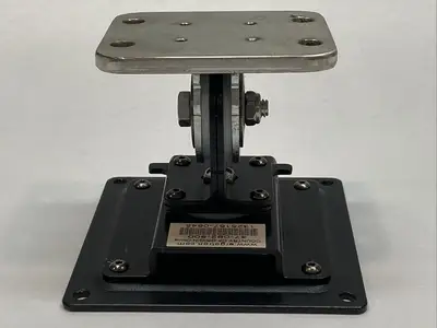 USED ERGOTRON 100 SERIES SINGLE PIVOT