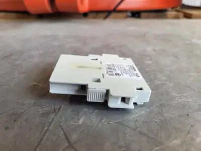 NEW SIEMENS 3RH1921-1DA11