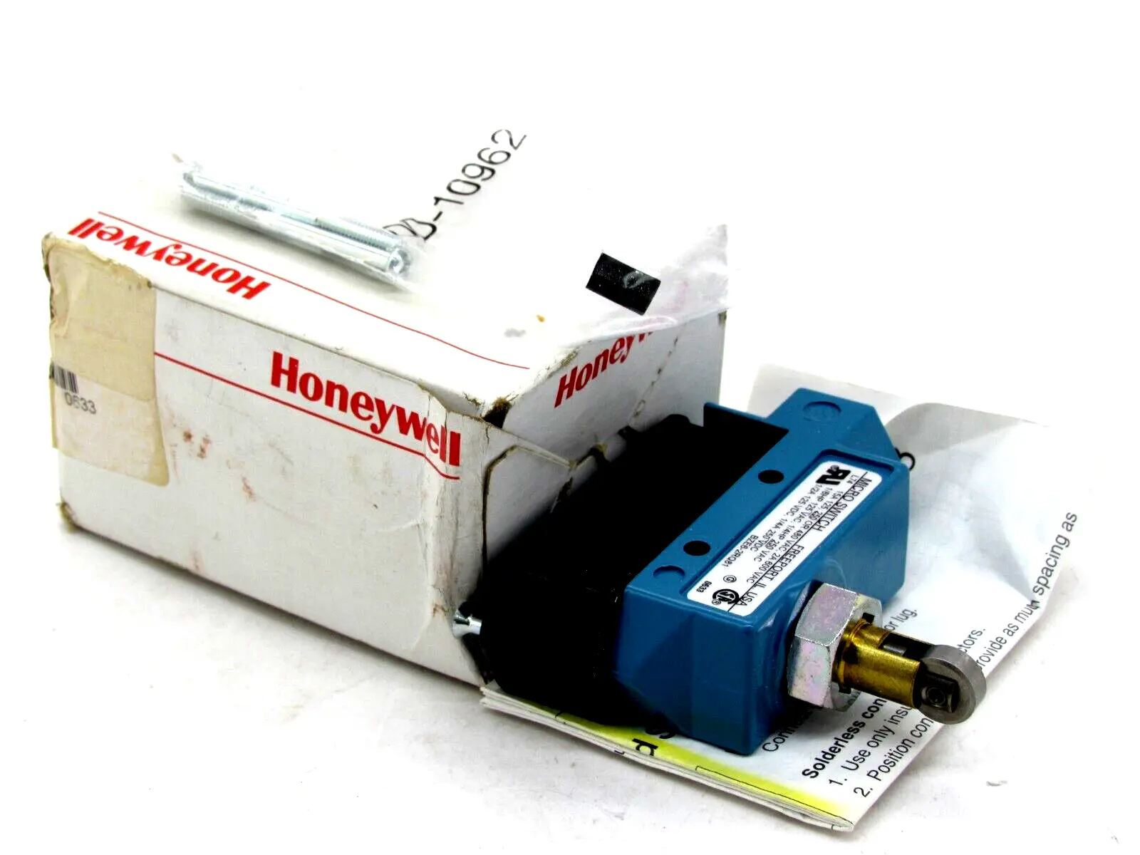 NEW HONEYWELL BZE6-2RQ81 LIMIT SWITCH BZE62RQ81
