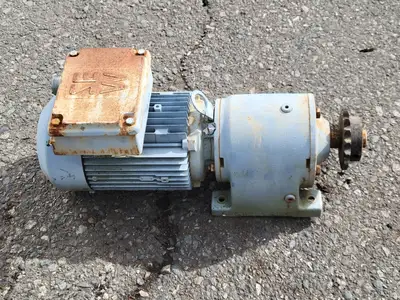 Used SEW R40DT80N4 Motors (misc) British Columbia CA | Lenmark #247726