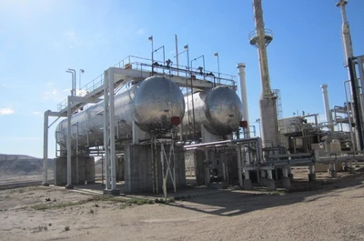 Eaton 65,000 Gallon Tank Steel Atmos. & Press. - 10,000 Gal. & Up | Perry Equipment (3)