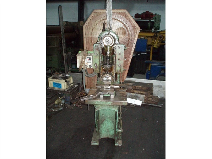 USED RASKIN 32 TON