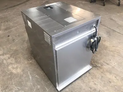 Henny Penny HHC-903 5-Pan Half Size Insulated Heated Holding Cabinet
