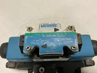 USED VICKERS DG4V-3S-6C-M-FW-B5-60