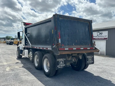 Used 2017 VOLVO VHD84F200 Dump trucks South Carolina US | Palmetto Machinery #1427259