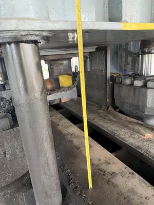 2000 TON HEAVY DUTY 4-POST HYDRAULIC PRESS, USED FOR STRAIGHTENING PIPE & BAR: YOBRO #25137