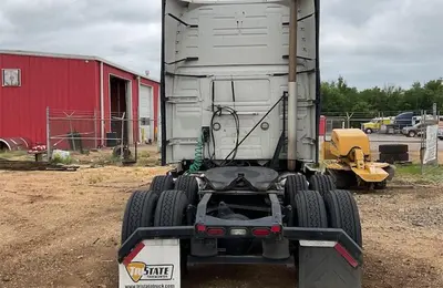 USED 2019 VOLVO VNL64T760