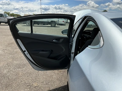 USED 2017 CHEVROLET CRUZE
