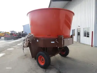 New | in-Stock 2025 ROTO GRIND 1090 Bale Choppers - Feeders Pennsylvania US | Zimmerman Farm Service #1409962