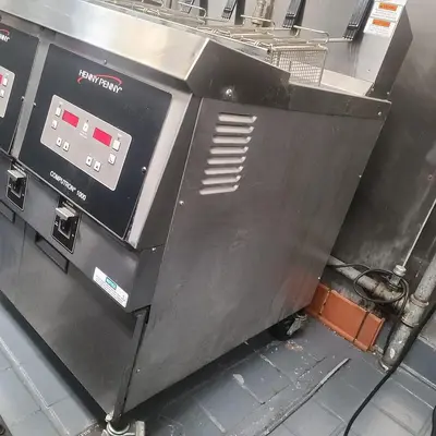 Used HENNY PENNY OFG 322 Cookers / Coolers / Fryers British Columbia CA | Surrey Food Equipment #1310234