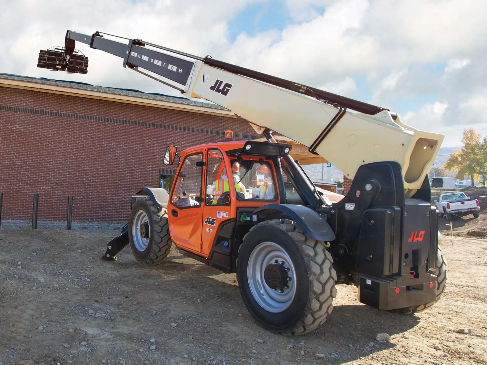 USED 2023 JLG 1255