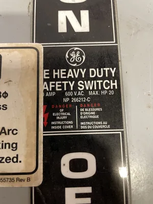 GE TH3361 30A 3 Pole Fusible Safety Disconnect Switch 600VAC 250VDC